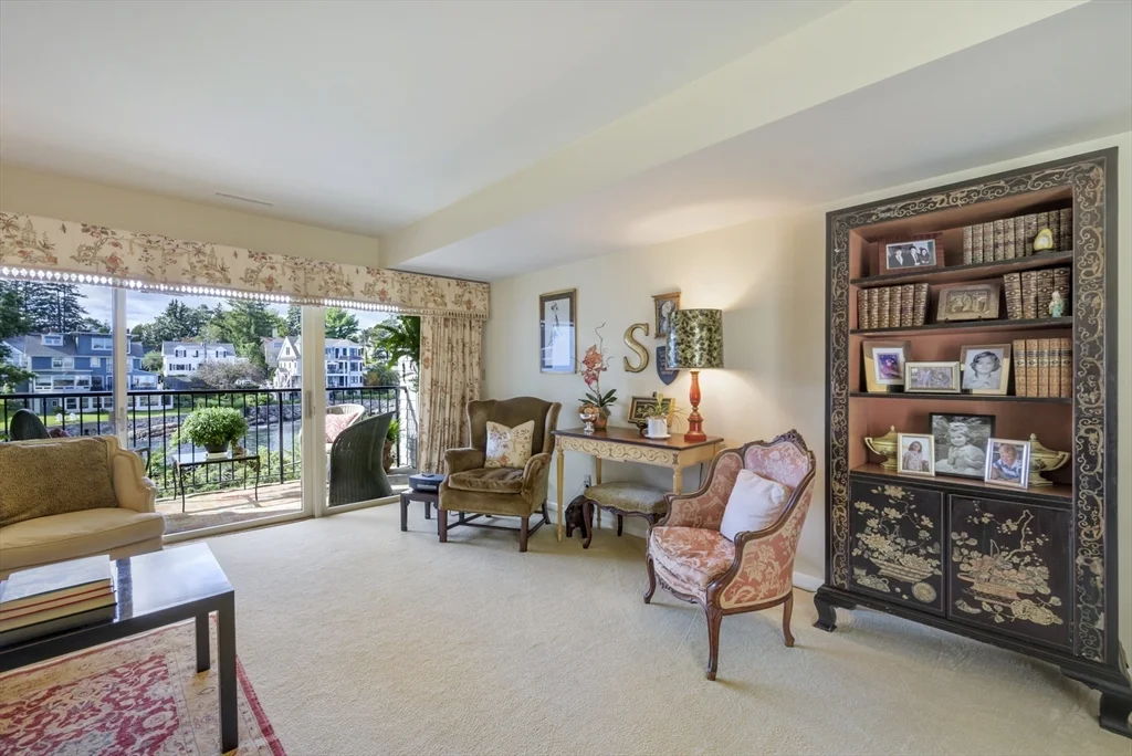 2 bed, 1 bath apartment for rent at 9 Skinner's Path Unit 9, Marblehead — photo 8 of 23