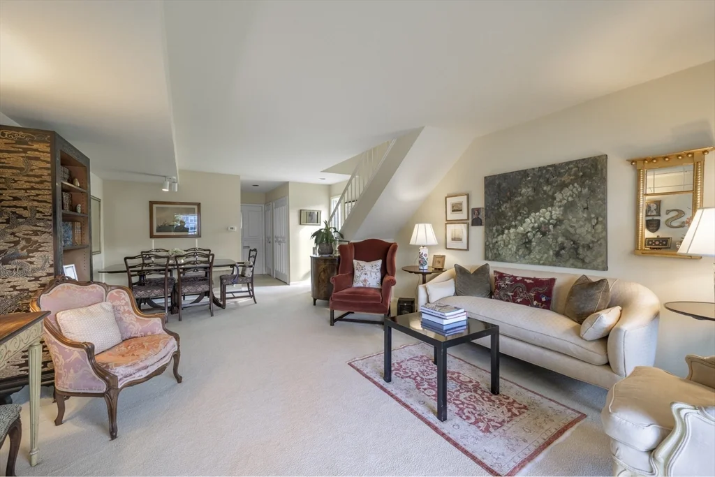 2 bed, 1 bath apartment for rent at 9 Skinner's Path Unit 9, Marblehead — photo 10 of 23