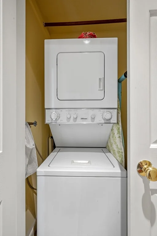 2 bed, 1 bath apartment for rent at 9 Skinner's Path Unit 9, Marblehead — photo 19 of 23