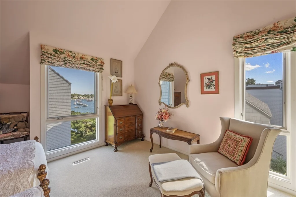 2 bed, 1 bath apartment for rent at 9 Skinner's Path Unit 9, Marblehead — photo 16 of 23