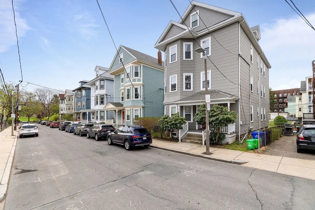 3 bed, 1 bath apartment for rent at 9 Spalding St Unit 2, Jamaica Plain — photo 14 of 16
