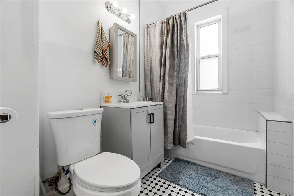 3 bed, 1 bath apartment for rent at 9 Spalding St Unit 2, Jamaica Plain — photo 9 of 16
