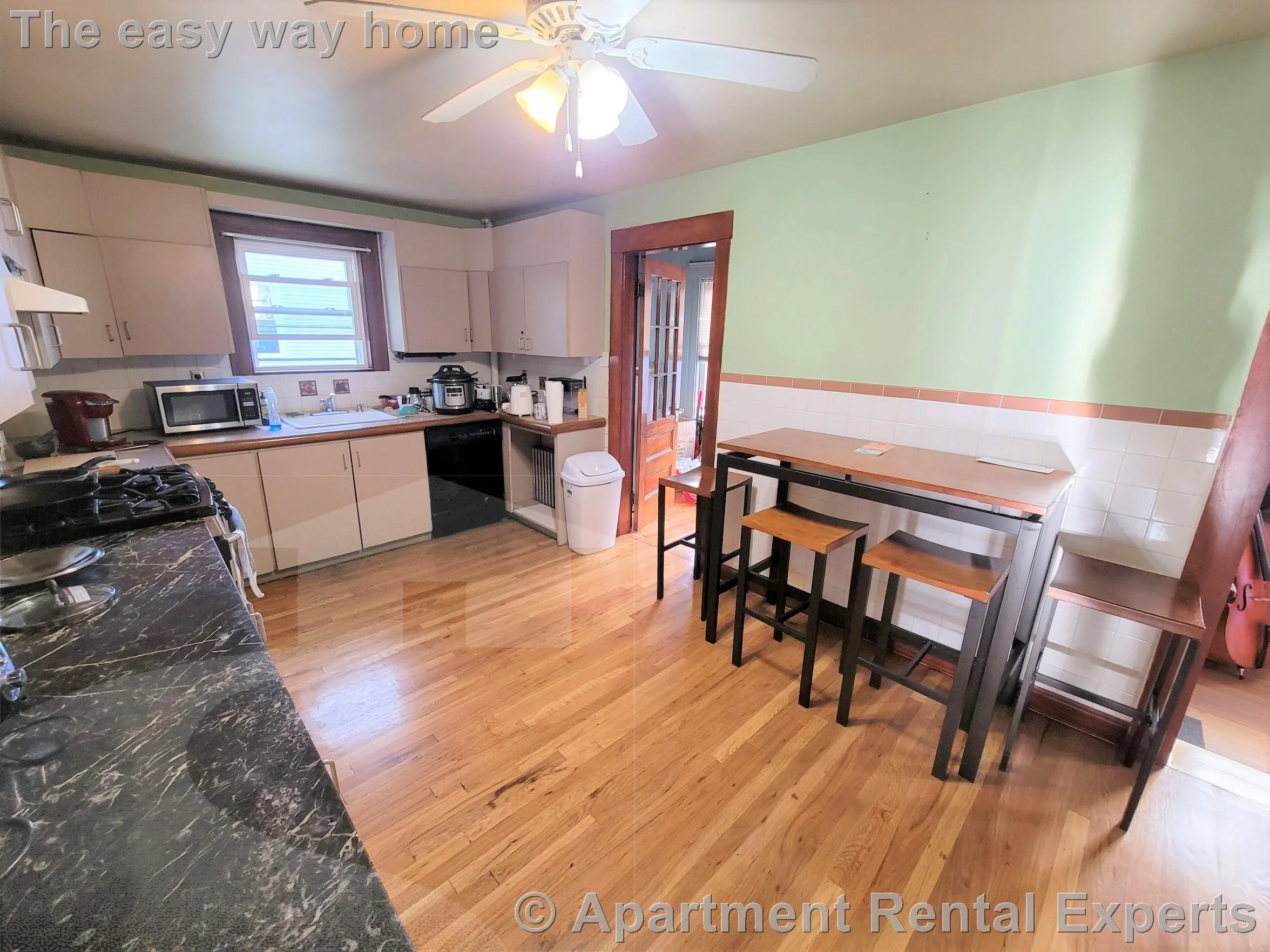 3 bed, 1 bath apartment for rent at 9 Spring St Unit 2, Porter Square — photo 2 of 10