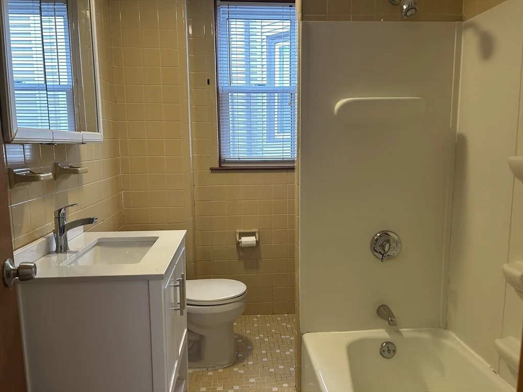 3 bed, 1 bath apartment for rent at 9 Starbird St Unit 1, Malden — photo 14 of 14