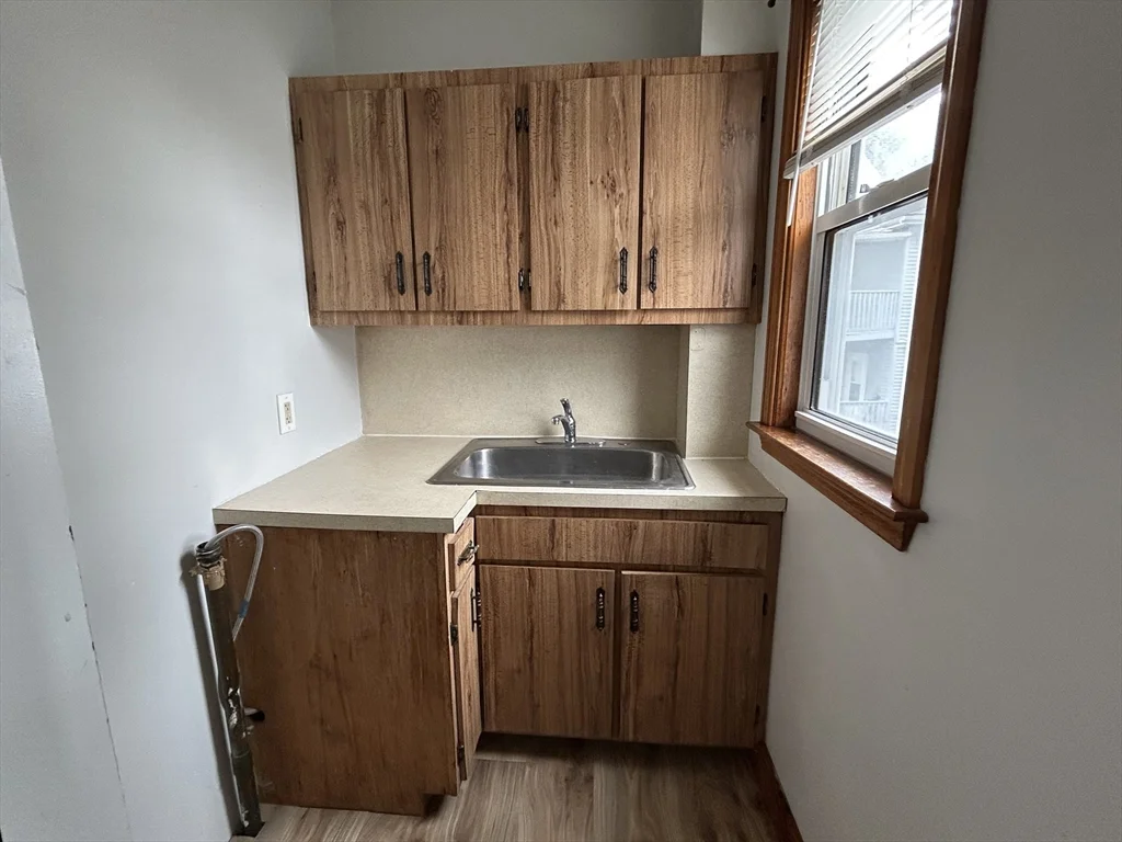3 bed, 1 bath apartment for rent at 9 Starbird St Unit 1, Malden — photo 3 of 14