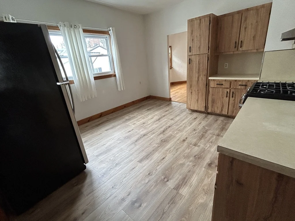 3 bed, 1 bath apartment for rent at 9 Starbird St Unit 1, Malden — photo 4 of 14
