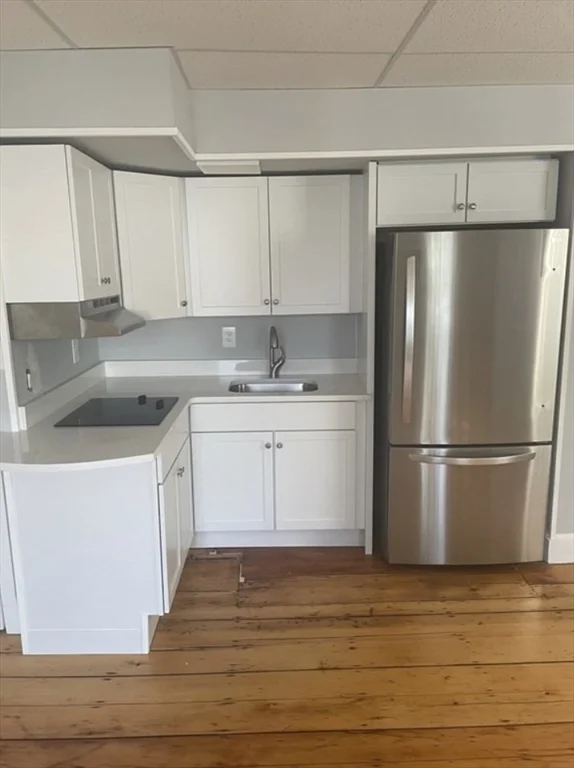 Studio bed, 1 bath apartment for rent at 9 State St Unit 4, Marblehead — photo 3 of 8