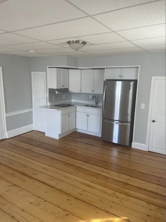 Studio bed, 1 bath apartment for rent at 9 State St Unit 4, Marblehead — photo 2 of 8