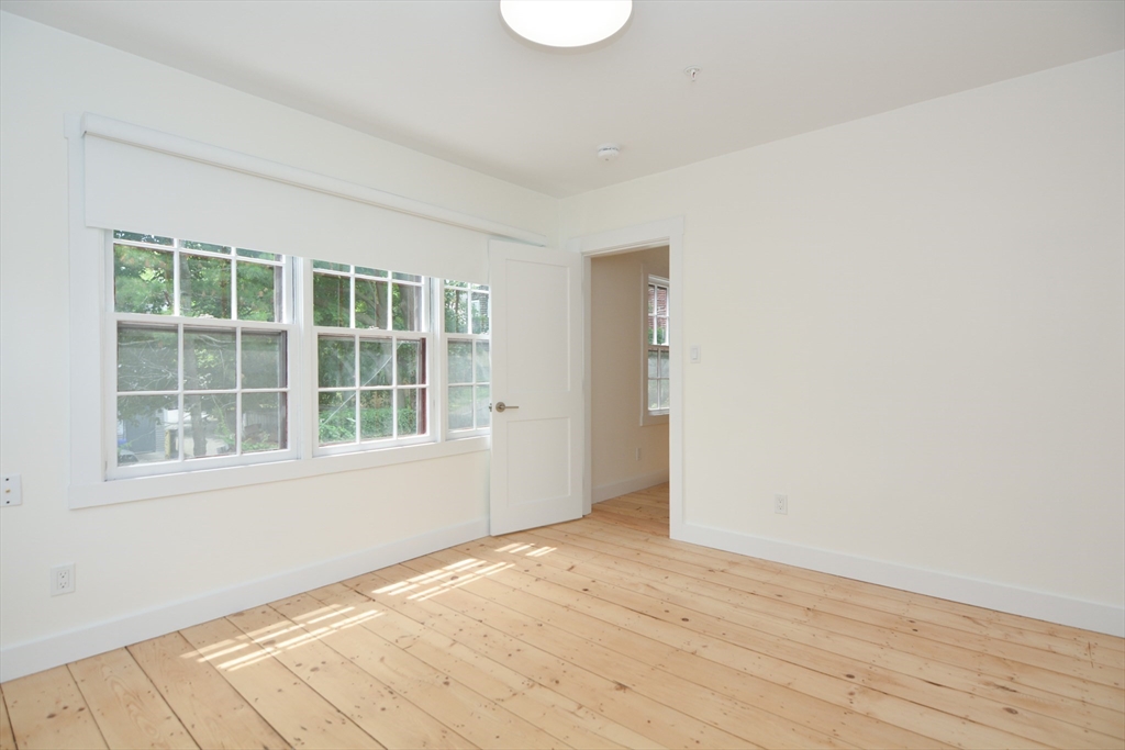 3 bed, 1 bath apartment for rent at 9 State St Unit 6, Marblehead — photo 7 of 28