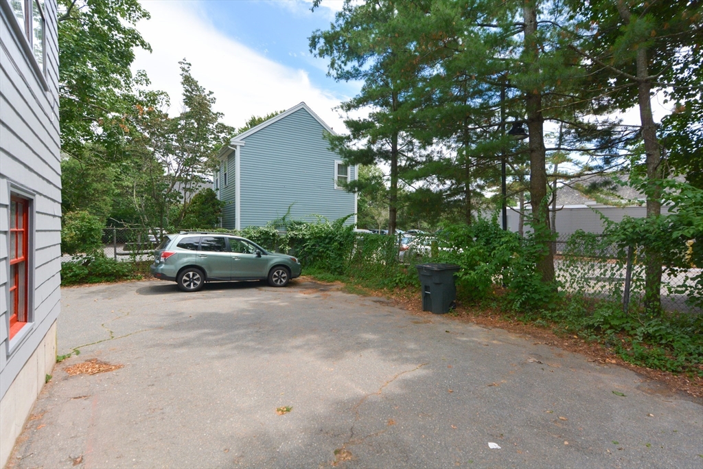 3 bed, 1 bath apartment for rent at 9 State St Unit 6, Marblehead — photo 19 of 28