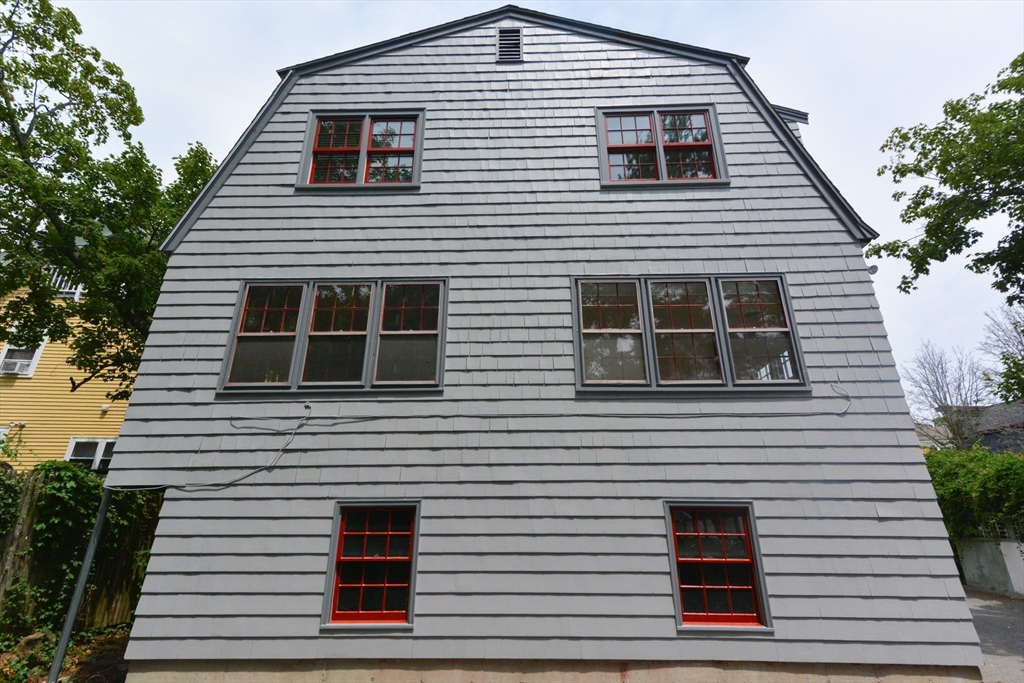 3 bed, 1 bath apartment for rent at 9 State St Unit 6, Marblehead — photo 26 of 28
