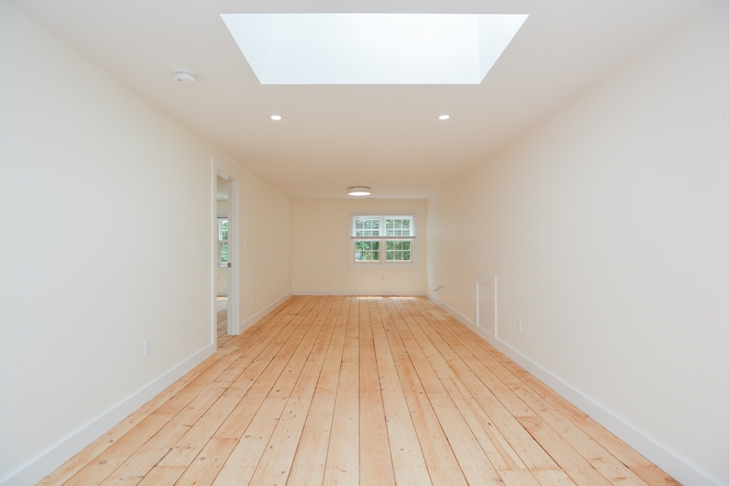 2 bed, 1 bath apartment for rent at 9 State St Unit 7, Marblehead — photo 9 of 32