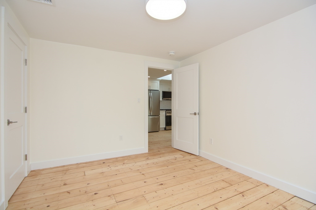 2 bed, 1 bath apartment for rent at 9 State St Unit 7, Marblehead — photo 20 of 32