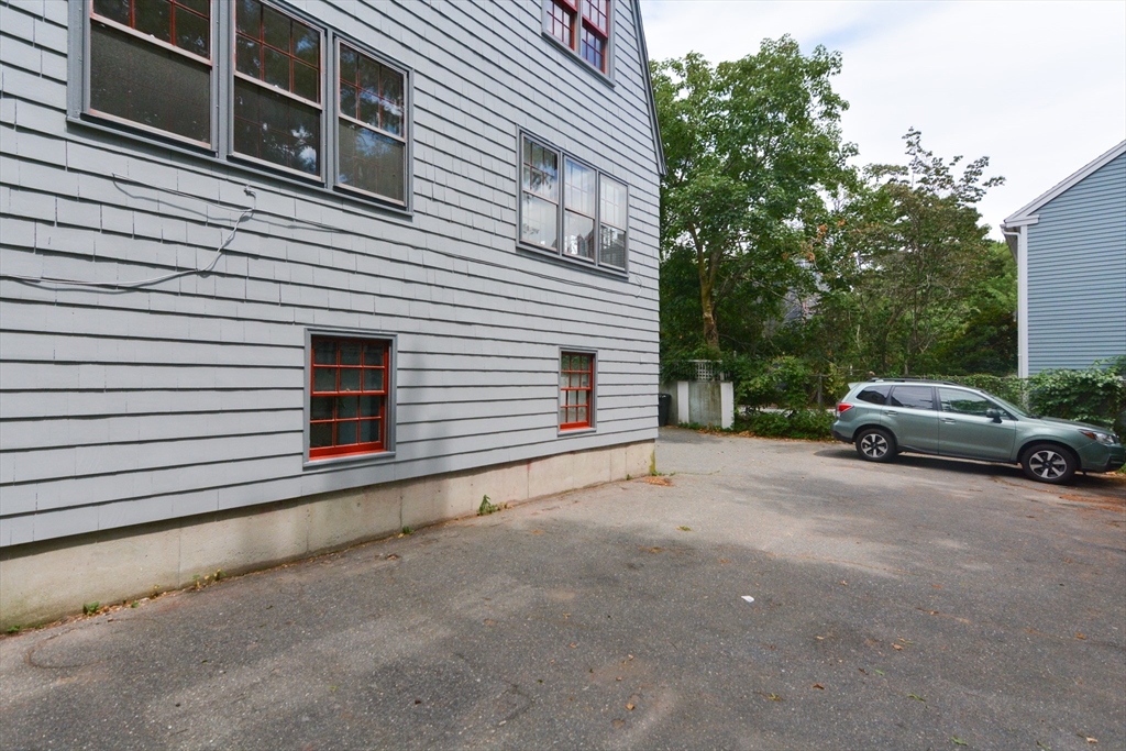 2 bed, 1 bath apartment for rent at 9 State St Unit 7, Marblehead — photo 22 of 32