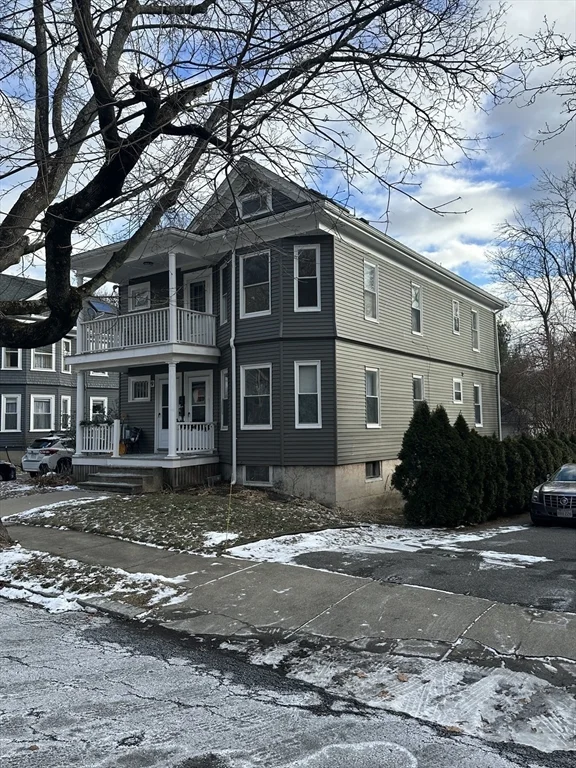 3 bed, 2 bath apartment for rent at 9 Station Rd Unit 2, Salem — photo 2 of 19
