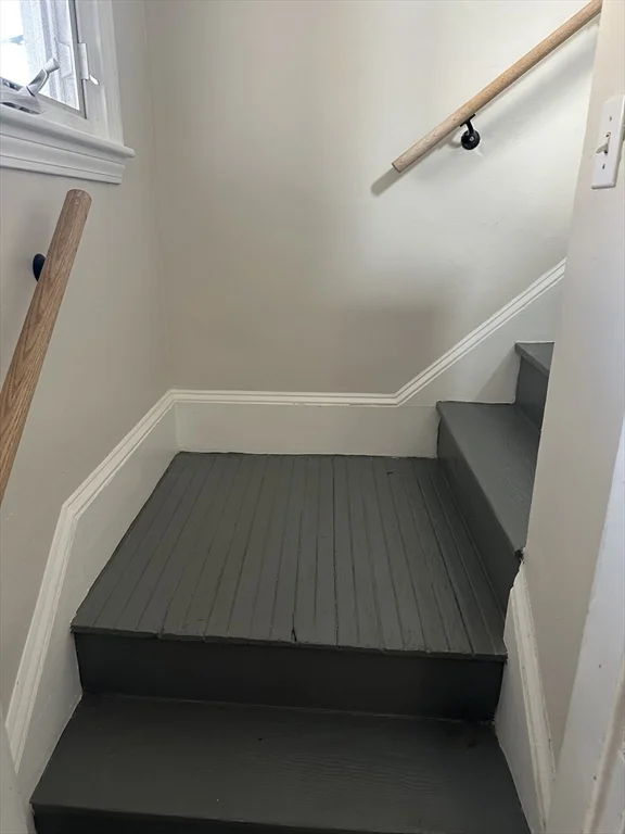 3 bed, 2 bath apartment for rent at 9 Station Rd Unit 2, Salem — photo 3 of 19