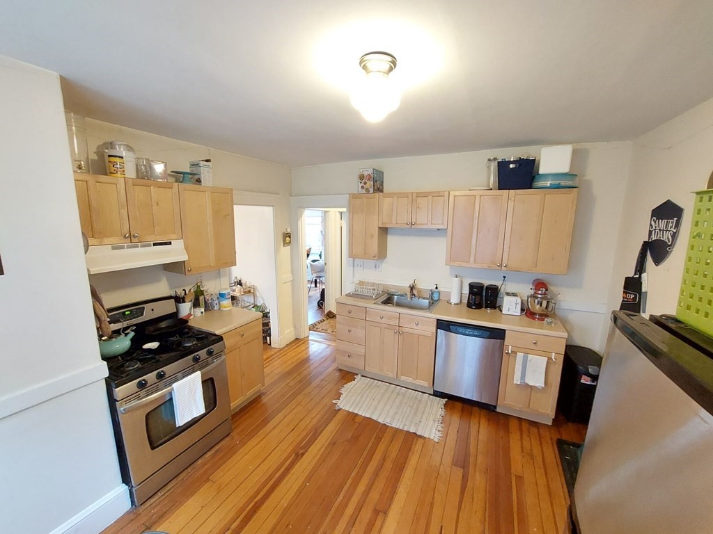 3 bed, 2 bath apartment for rent at 9 Stedman Unit 1, Jamaica Plain — photo 14 of 20