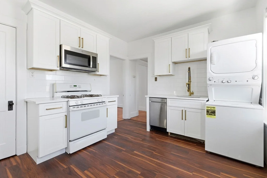 2 bed, 1 bath apartment for rent at 9 Sumner Sq Unit 3, Dorchester — photo 1 of 7