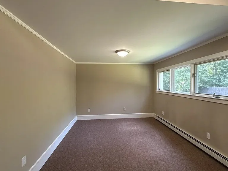 5 bed, 2 bath apartment for rent at 9 Sunny Knoll Ter, Lexington — photo 9 of 31