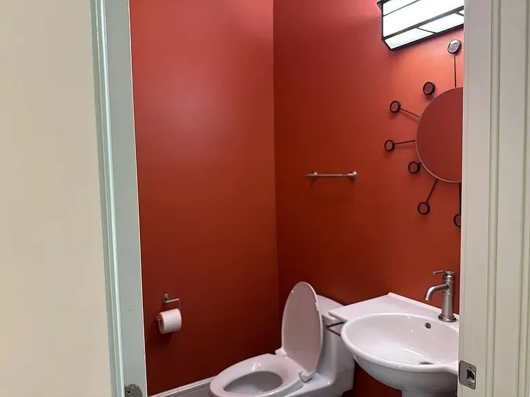 5 bed, 2 bath apartment for rent at 9 Sunny Knoll Ter, Lexington — photo 11 of 31