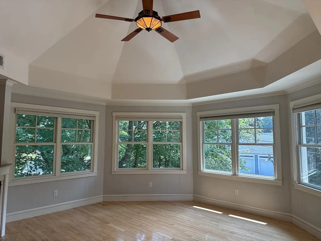 5 bed, 2 bath apartment for rent at 9 Sunny Knoll Ter, Lexington — photo 12 of 31