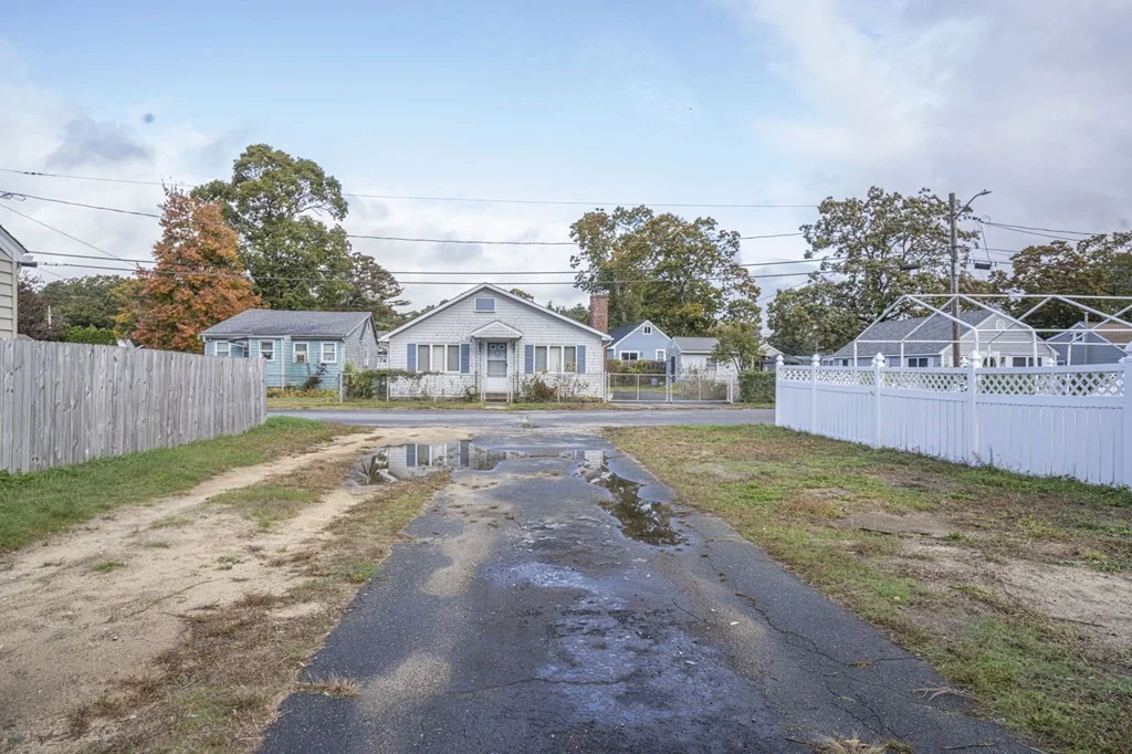 2 bed, 1 bath apartment for rent at 9 Swift Ave, Swifts Beach — photo 6 of 24