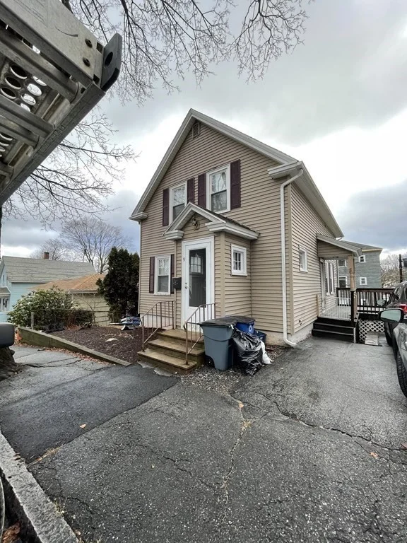 3 bed, 2 bath apartment for rent at 9 Thayer St, Worcester — photo 1 of 18
