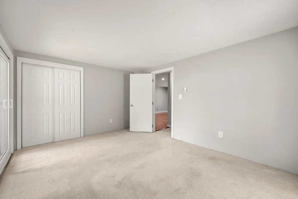 2 bed, 1 bath apartment for rent at 9 Tideview Path Unit 10, Plymouth — photo 5 of 9
