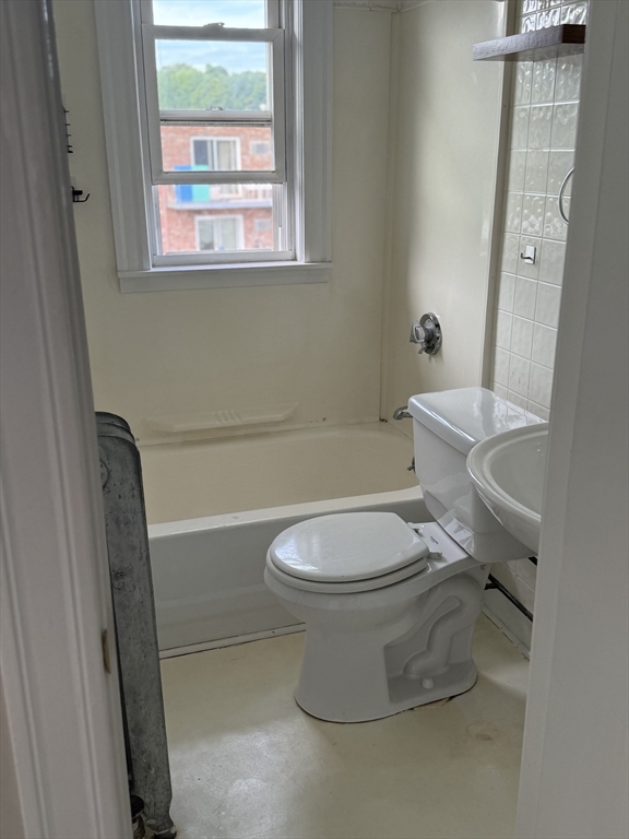 1 bed, 1 bath apartment for rent at 9 Town Hill Unit 2, Quincy — photo 9 of 9