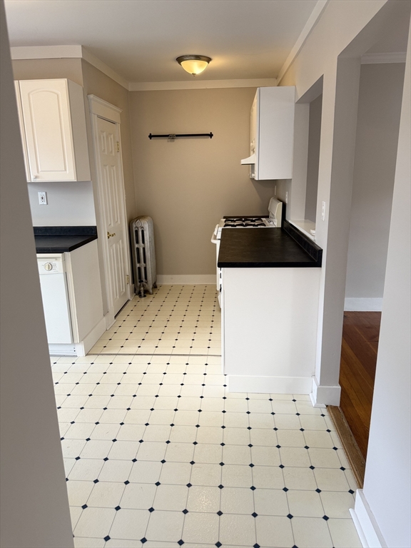 1 bed, 1 bath apartment for rent at 9 Town Hill Unit 2, Quincy — photo 3 of 9