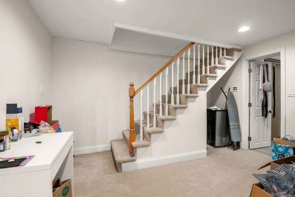 2 bed, 2 bath apartment for rent at 9 Town House Dr Unit 9, Newtonville — photo 21 of 26