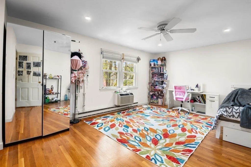 2 bed, 2 bath apartment for rent at 9 Town House Dr Unit 9, Newtonville — photo 15 of 26