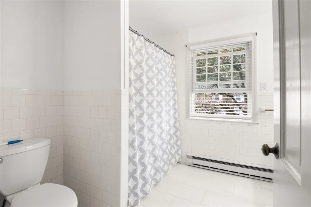 2 bed, 2 bath apartment for rent at 9 Town House Dr Unit 9, Newtonville — photo 19 of 26