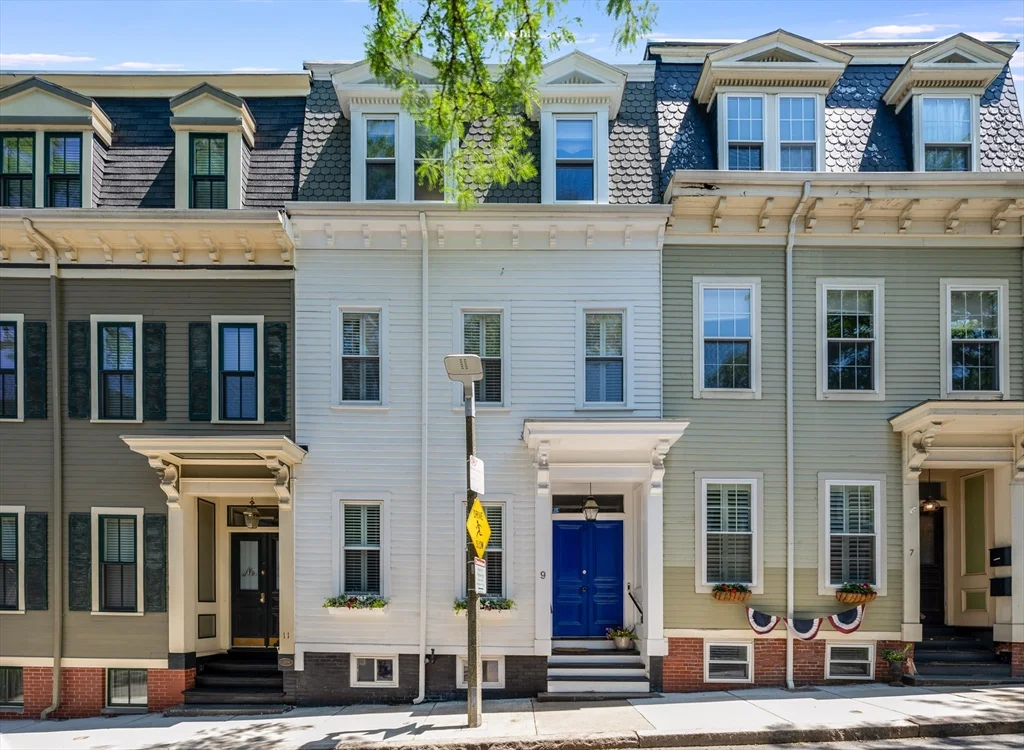 2 bed, 2 bath apartment for rent at 9 Trenton St Unit 2, Charlestown