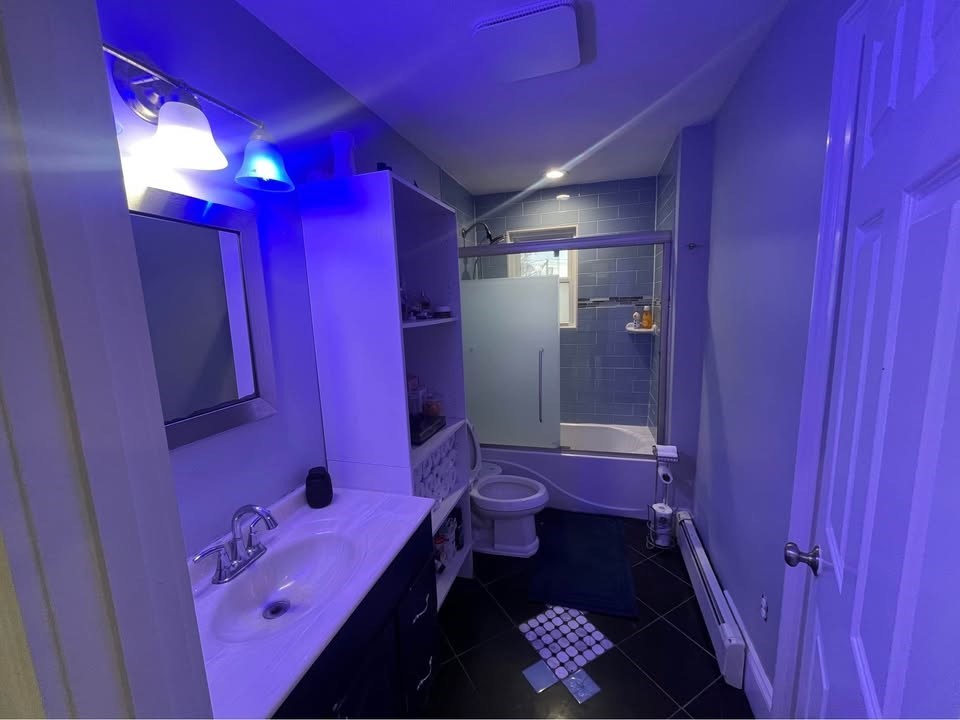 3 bed, 1 bath apartment for rent at 9 Trinity Ave Unit 2, Lynn — photo 3 of 7