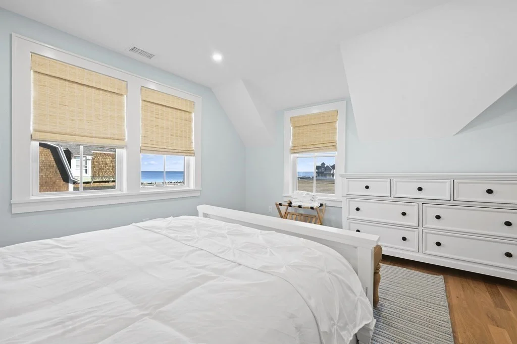 8+ bed, 4+ bath apartment for rent at 9 Tuckernuck Ave, Oak Bluffs — photo 12 of 30