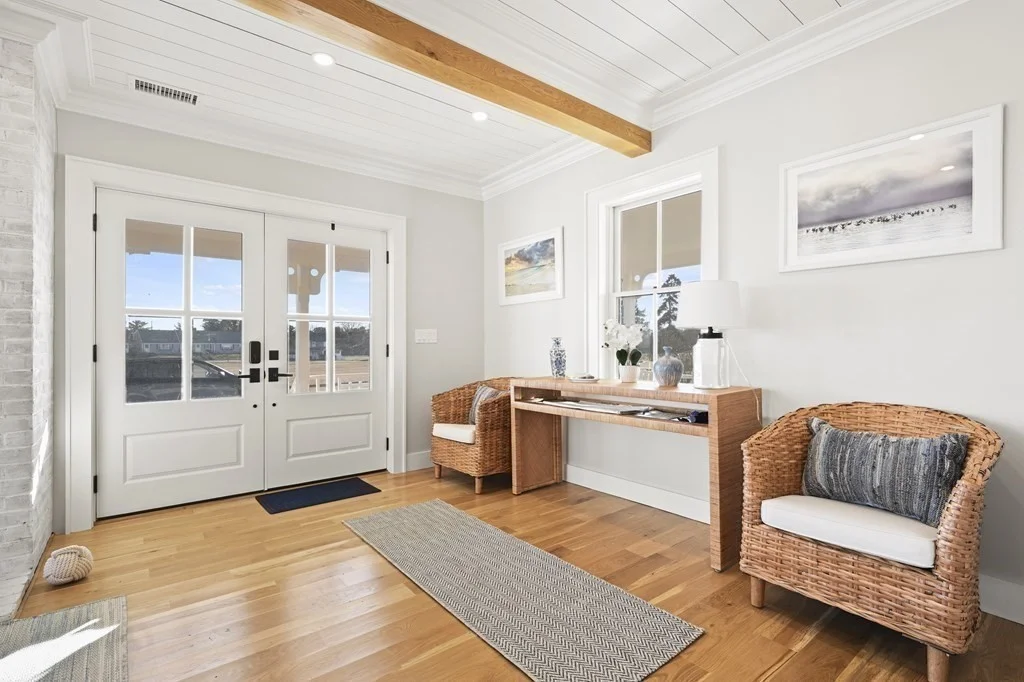8+ bed, 4+ bath apartment for rent at 9 Tuckernuck Ave, Oak Bluffs — photo 14 of 30