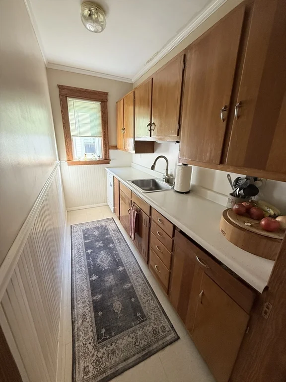 3 bed, 1 bath apartment for rent at 9 Underwood St Unit 1, West Side — photo 13 of 19