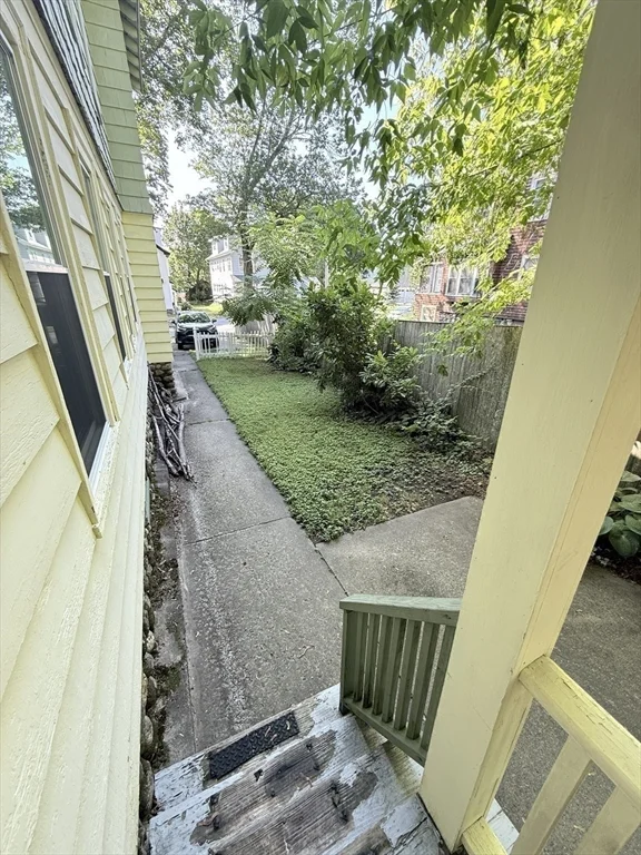 3 bed, 1 bath apartment for rent at 9 Underwood St Unit 1, West Side — photo 18 of 19