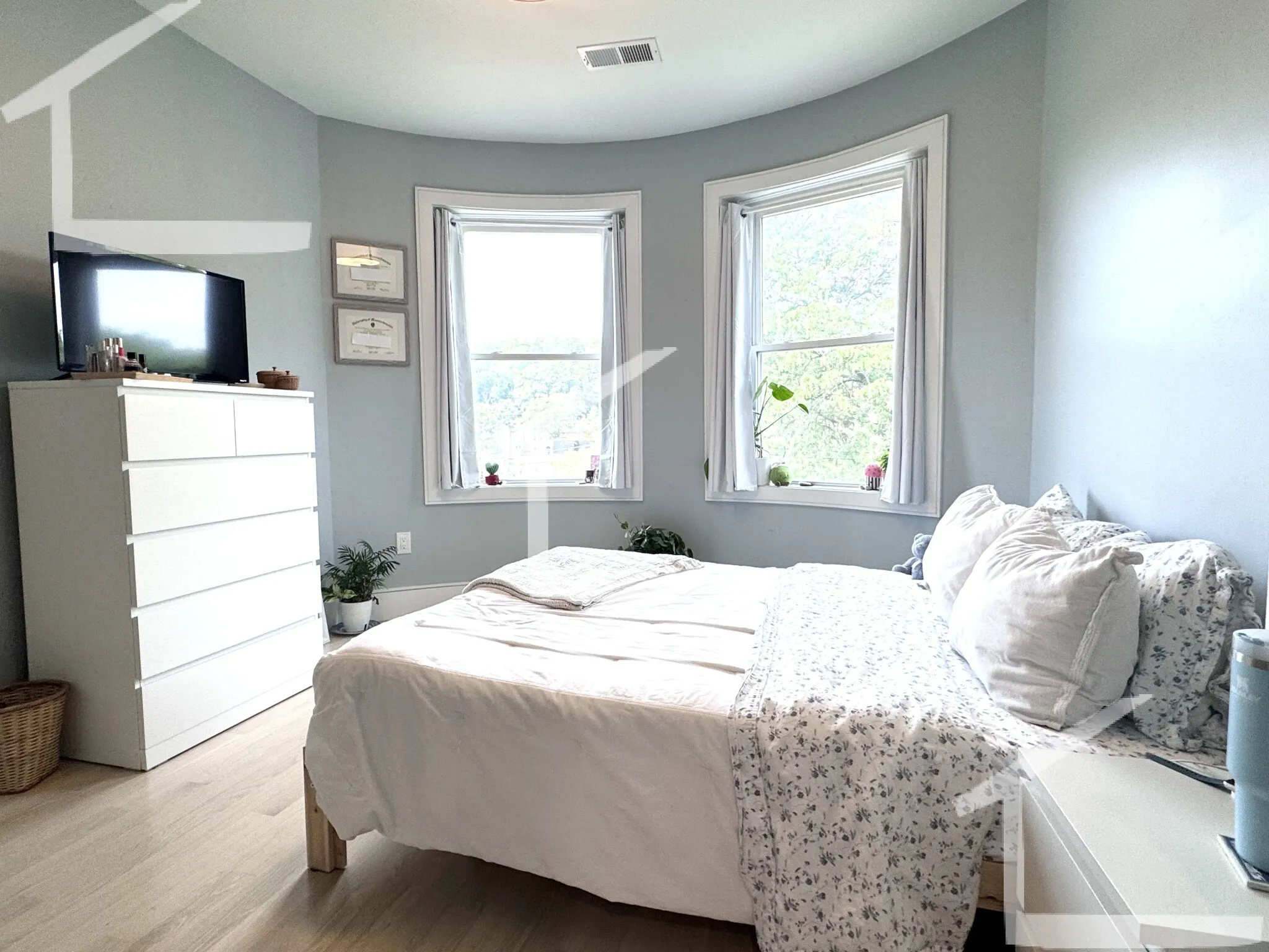 4 bed, 2 bath apartment for rent at 9 University Rd Unit 3, Aspinwall Hill — photo 9 of 19