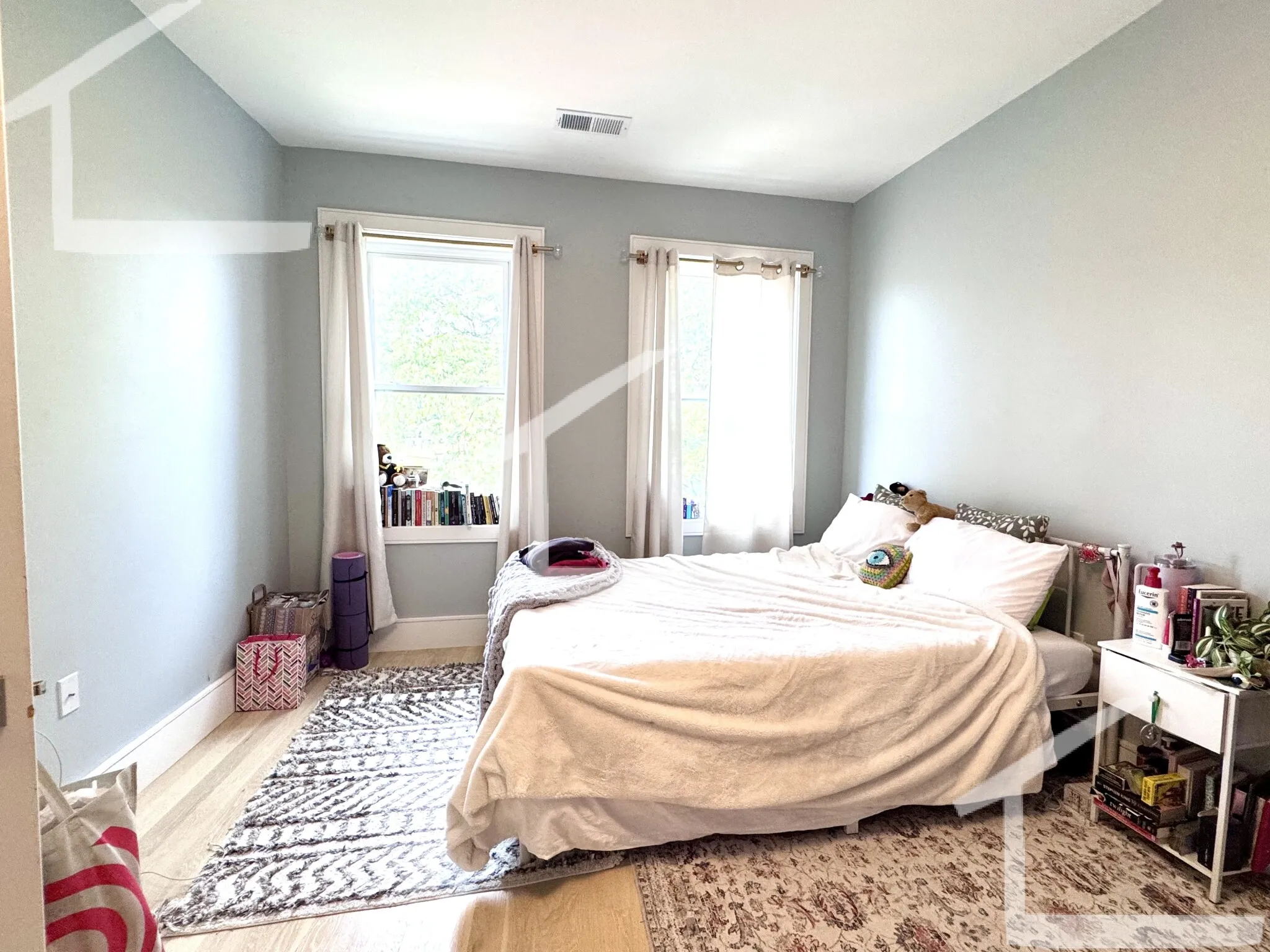 4 bed, 2 bath apartment for rent at 9 University Rd Unit 3, Aspinwall Hill — photo 12 of 19