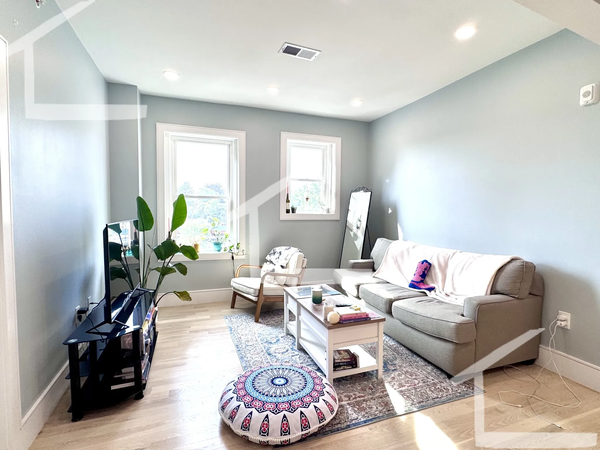 4 bed, 2 bath apartment for rent at 9 University Rd Unit 3, Aspinwall Hill — photo 6 of 19