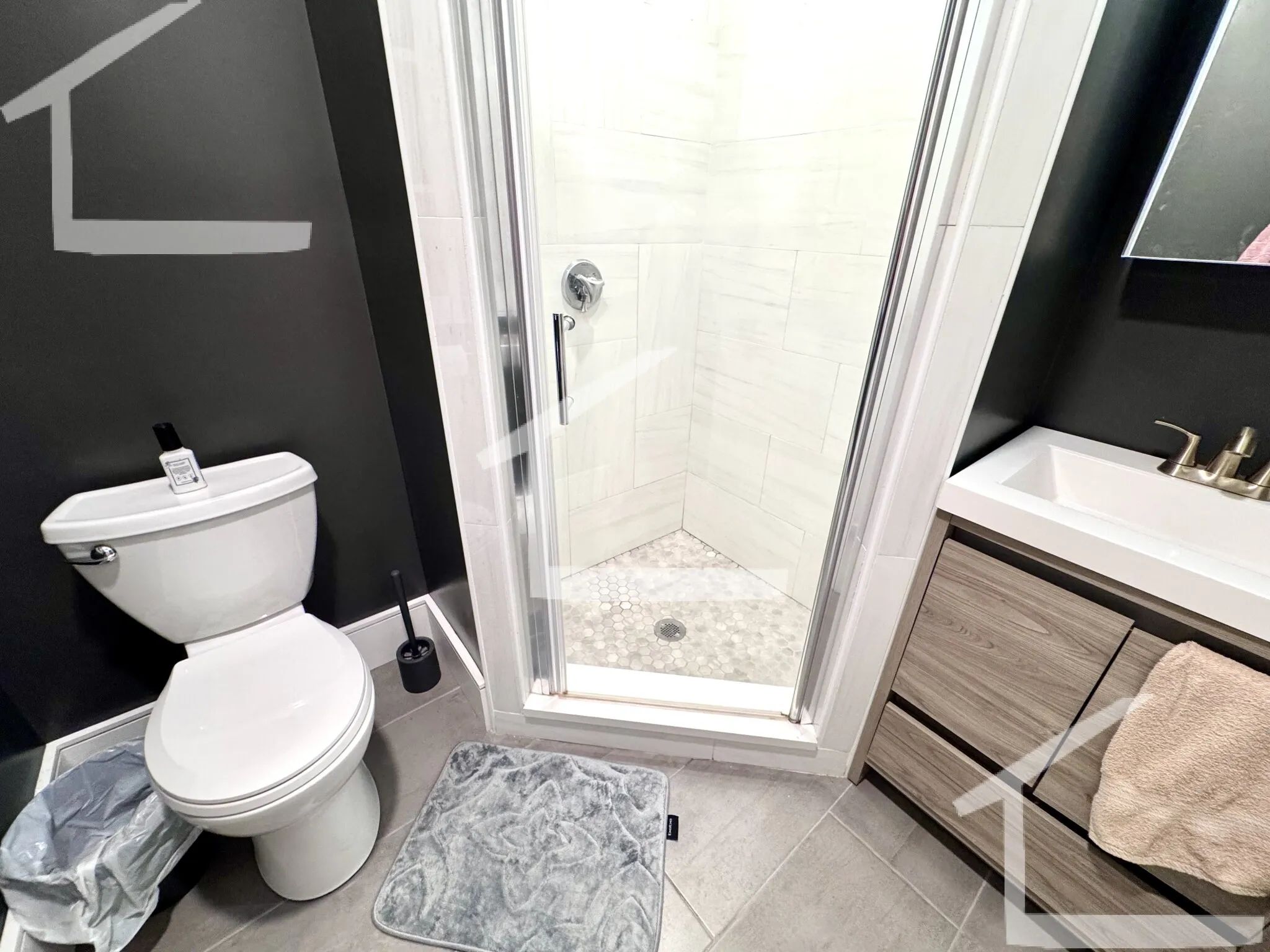 4 bed, 2 bath apartment for rent at 9 University Rd Unit 3, Aspinwall Hill — photo 10 of 19