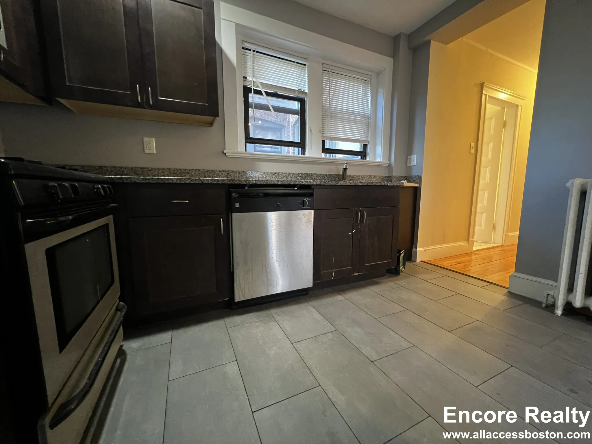 3.5 bed, 1 bath apartment for rent at 9 Upland Rd Unit 5, Neighborhood Nine — photo 2 of 13