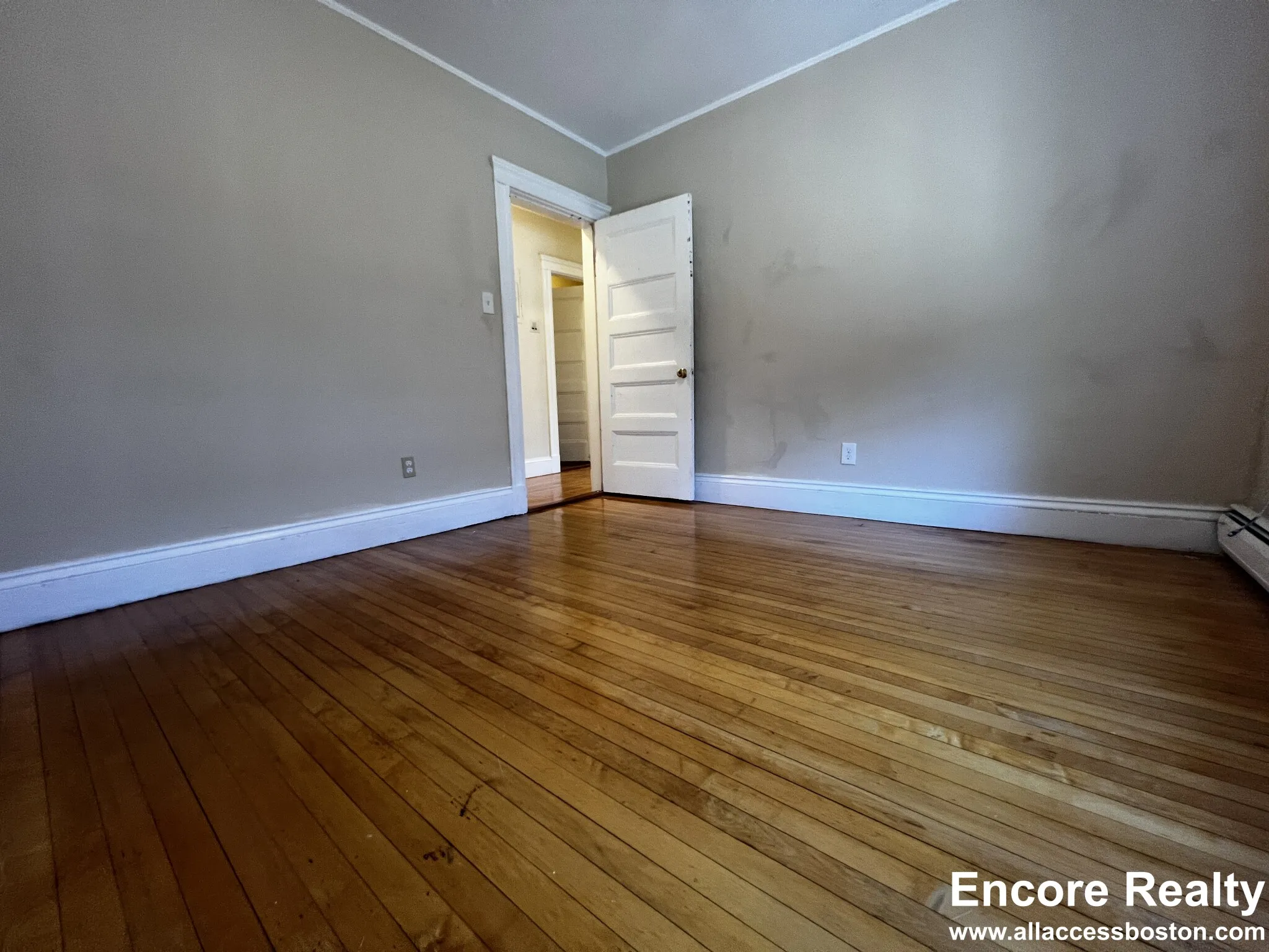 3.5 bed, 1 bath apartment for rent at 9 Upland Rd Unit 5, Neighborhood Nine — photo 8 of 13