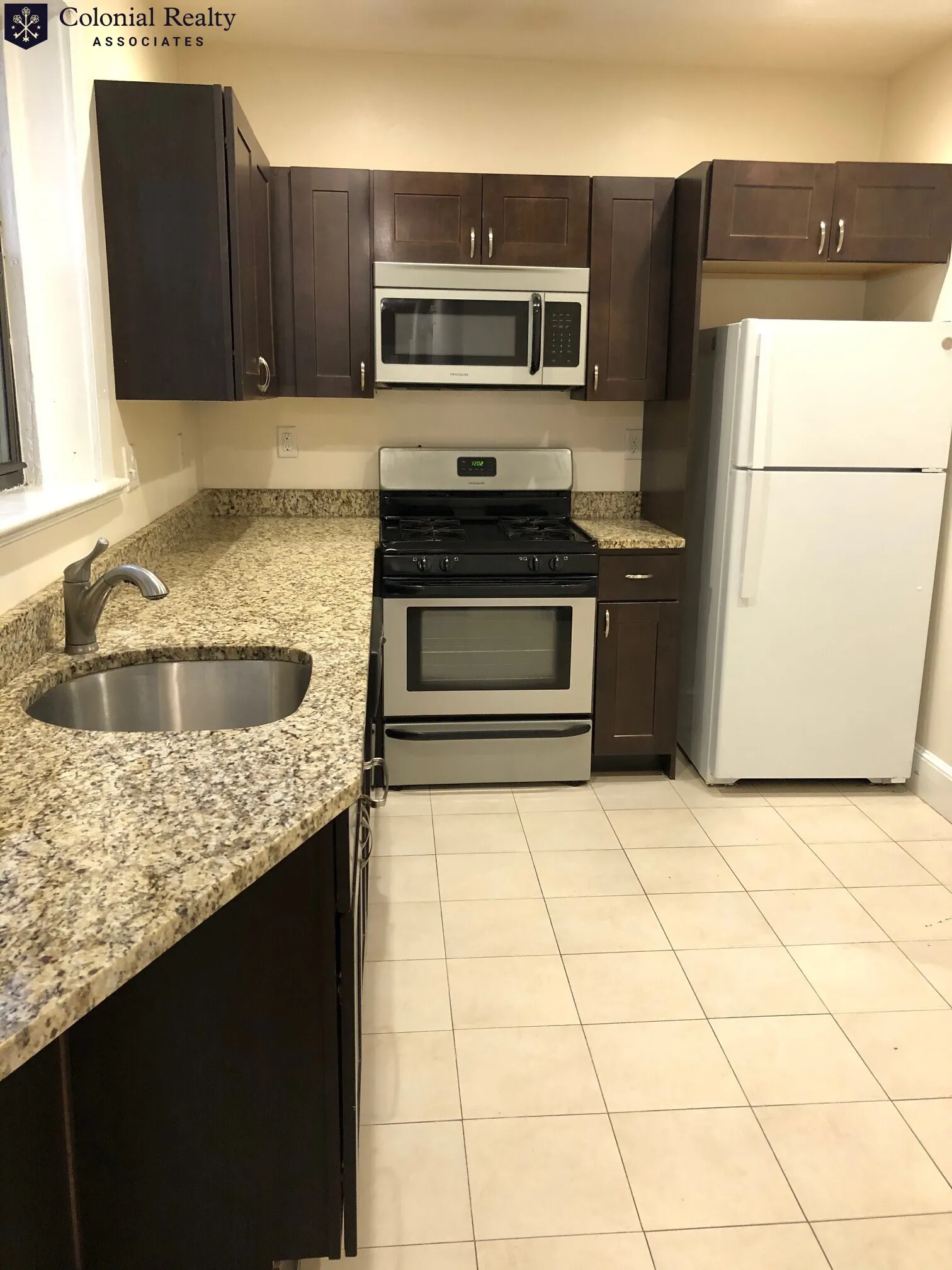 3.5 bed, 1 bath apartment for rent at 9 Upland Rd Unit 8, Neighborhood Nine — photo 3 of 15