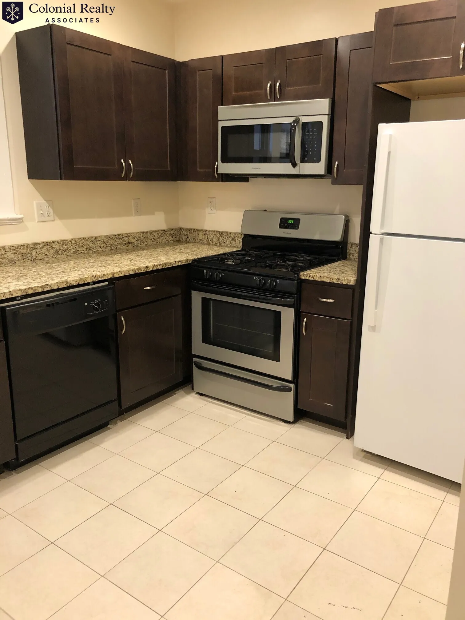 3.5 bed, 1 bath apartment for rent at 9 Upland Rd Unit 8, Neighborhood Nine — photo 2 of 15