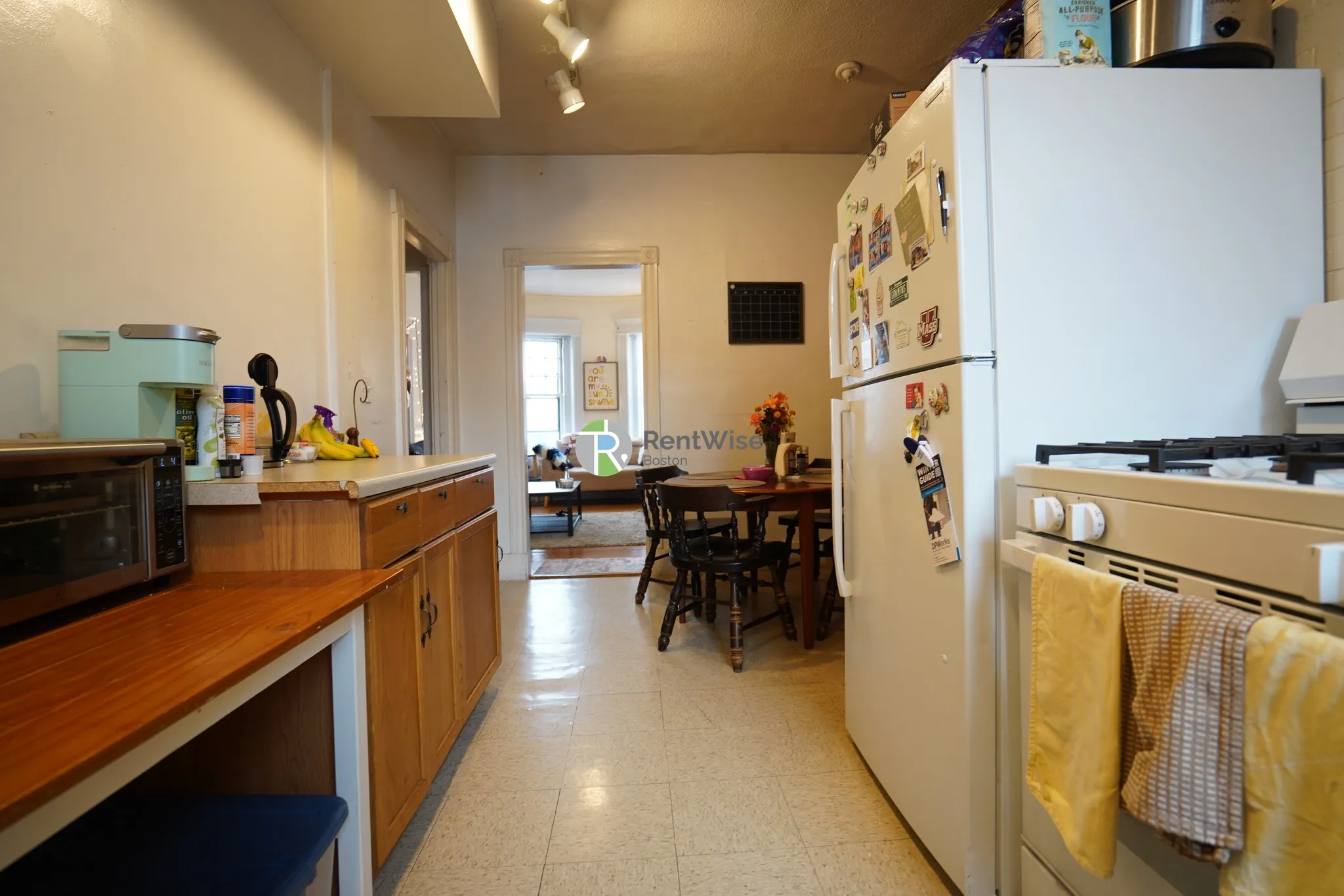 4 bed, 1 bath apartment for rent at 9 Vernon St Unit 3, Coolidge Corner — photo 7 of 26
