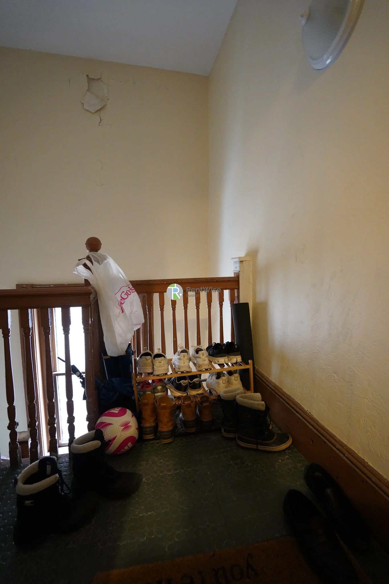4 bed, 1 bath apartment for rent at 9 Vernon St Unit 3, Coolidge Corner — photo 25 of 26