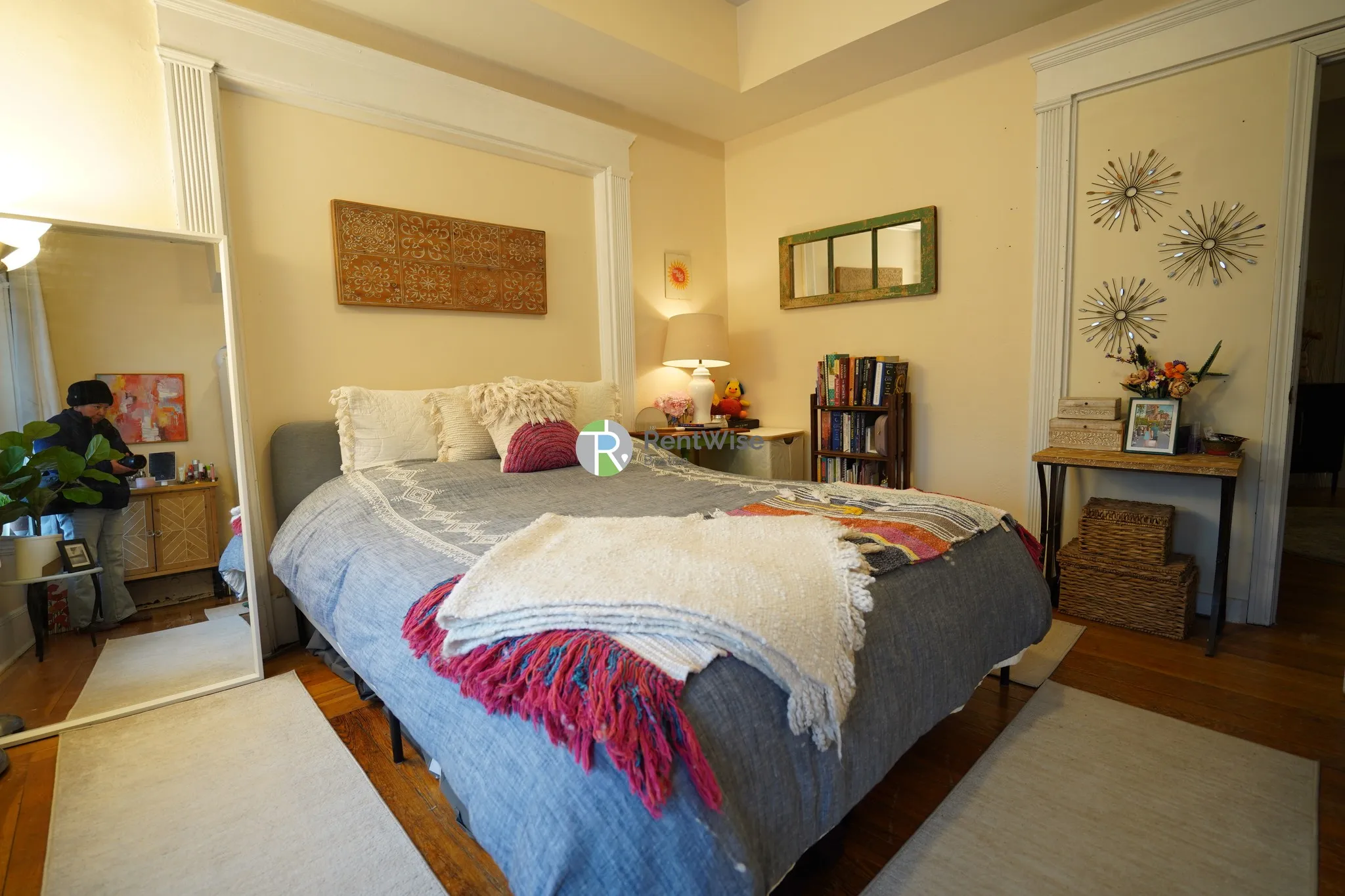 4 bed, 1 bath apartment for rent at 9 Vernon St Unit 3, Coolidge Corner — photo 13 of 26